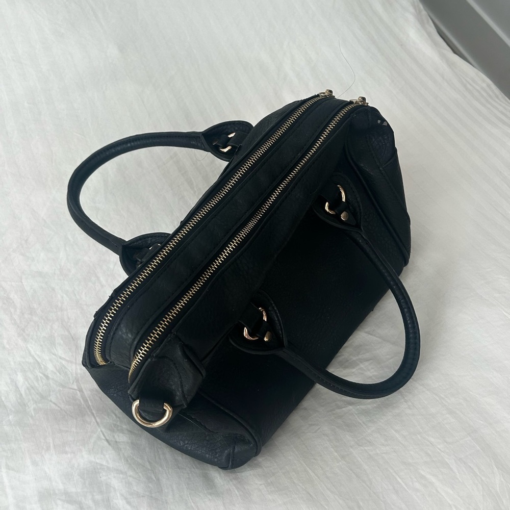Elegant Black Handbag